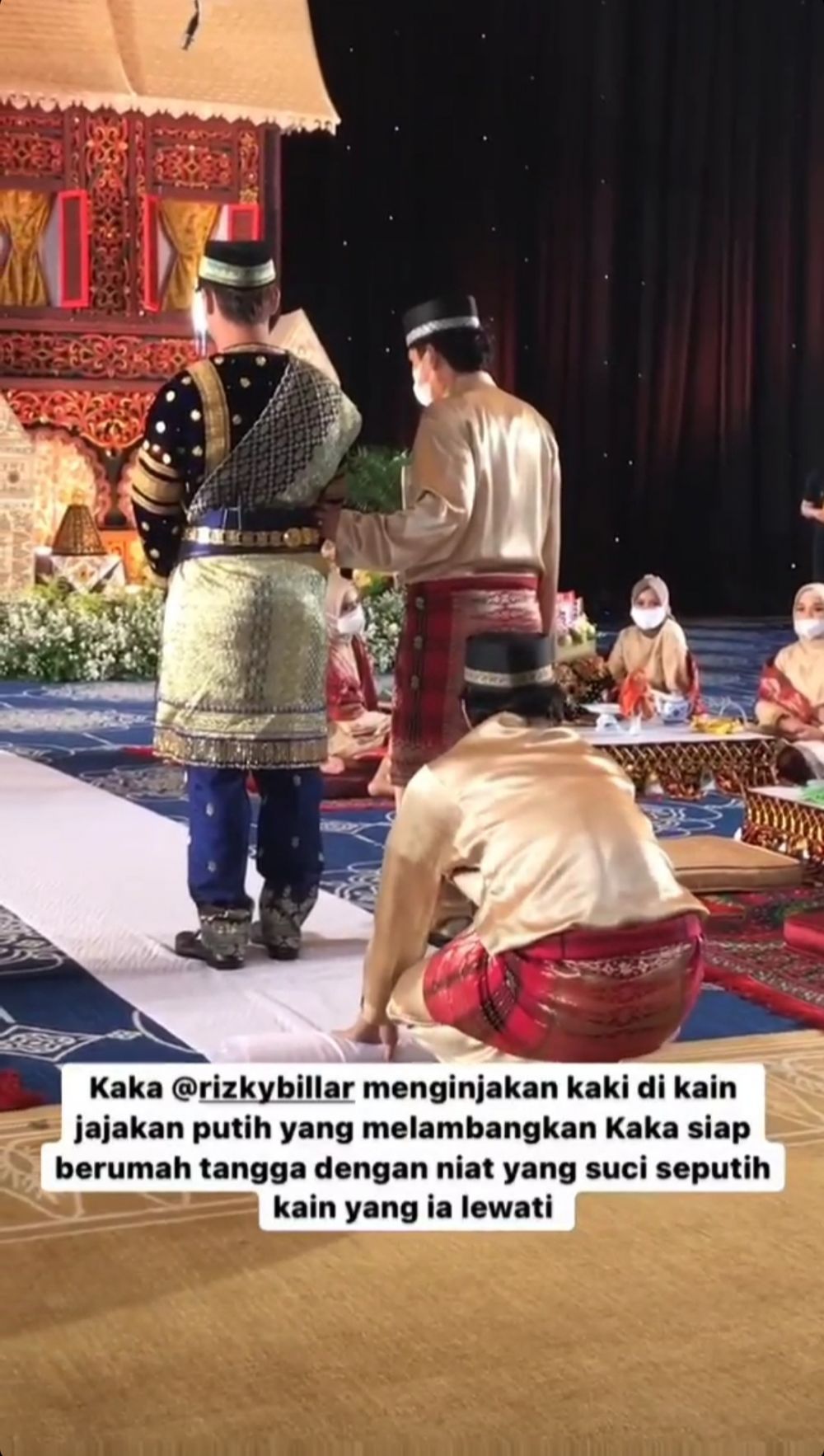 9 Momen Balacuik Malapeh Bujang Rizky Billar, penuh khidmat
