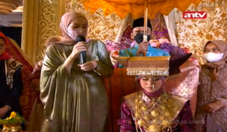 10 Momen Lesty Kejora jalani ritual Malam Bainai, penuh sukacita