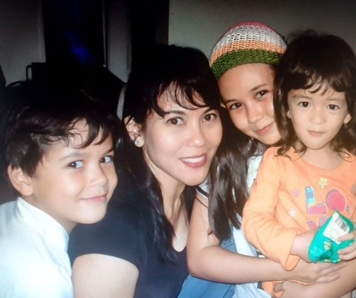 Potret masa muda 9 ibunda selebgram, parasnya curi perhatian