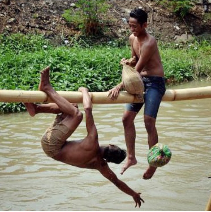 11 Lomba 17-an jadul yang bikin kamu langsung kangen masa kecil