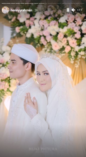 Klarifikasi Henny Rahman soal pernikahannya dengan Alvin Faiz