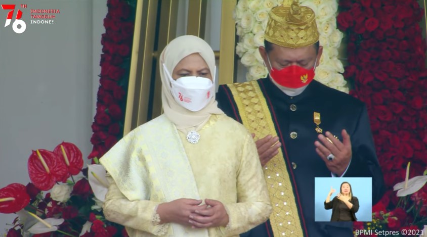 7 Gaya Iriana Jokowi saat HUT RI dari tahun ke tahun, tampil anggun