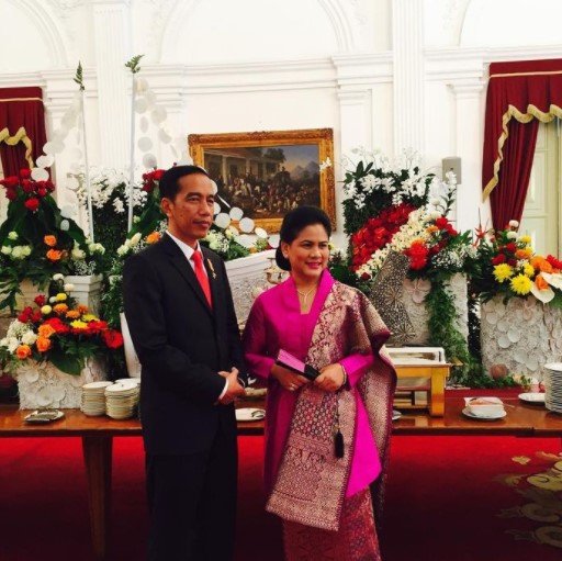 7 Gaya Iriana Jokowi saat HUT RI dari tahun ke tahun, tampil anggun