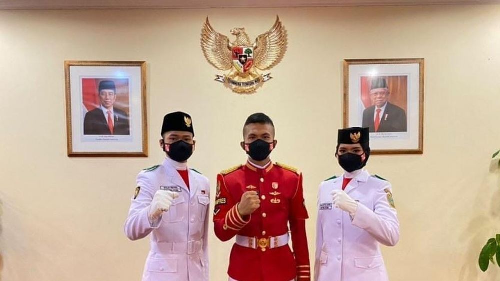5 Potret Ardelia Muthia Zahwa, pembawa baki bendera HUT RI ke-76