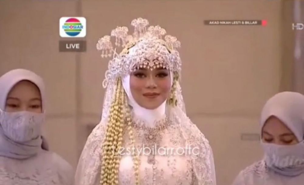 9 Momen akad nikah Lesty Kejora dan Rizky Billar, mahar capai Rp 1 M