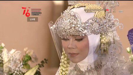 7 Detail penampilan Lesty Kejora di akad nikah, kebayanya penuh makna