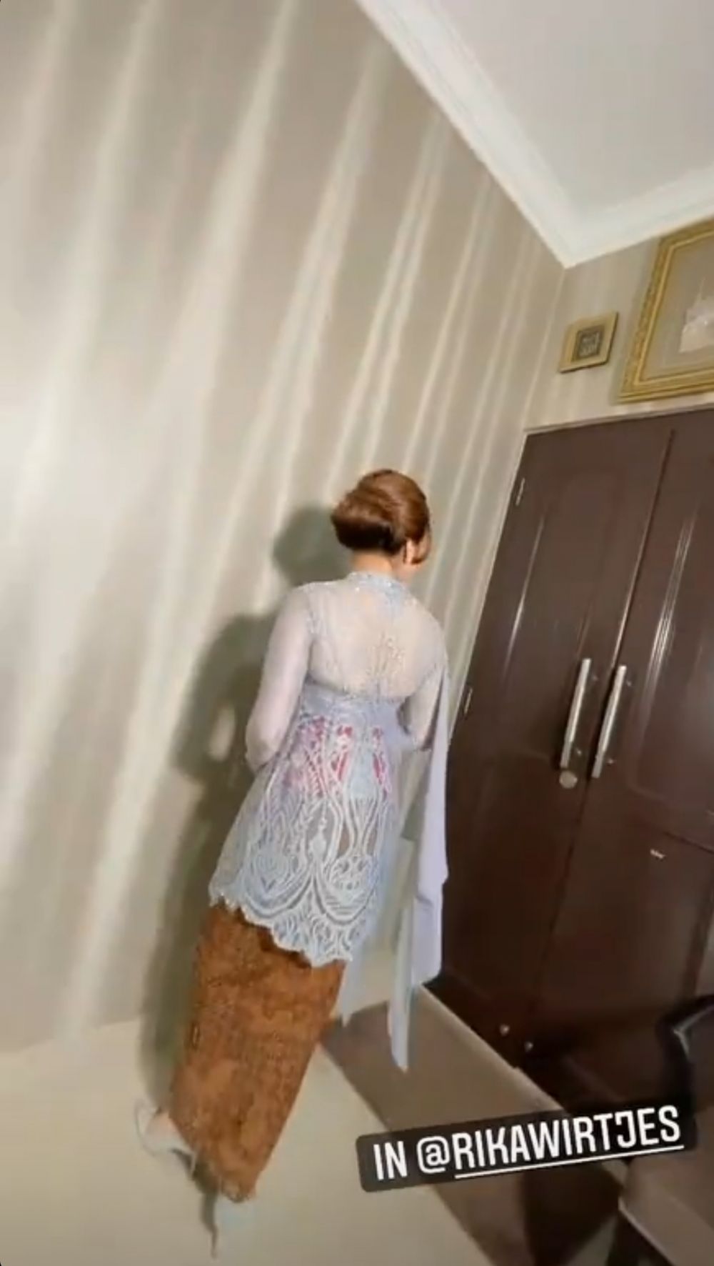 11 Foto penampilan Ayu Ting Ting di pernikahan Lesty & Billar, anggun