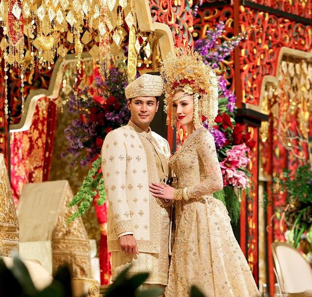 9 Foto pernikahan Varsha Strauss & Panji Trihatmodjo, jarang terekspos