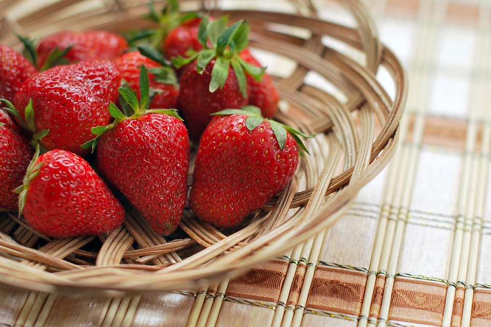 9 Buah ini bantu meredakan sakit tenggorokan, ampuh dan segar