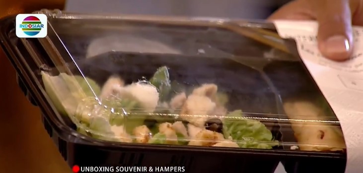 11 Hidangan makanan Lesty-Billar dari lamaran sampai akad nikah