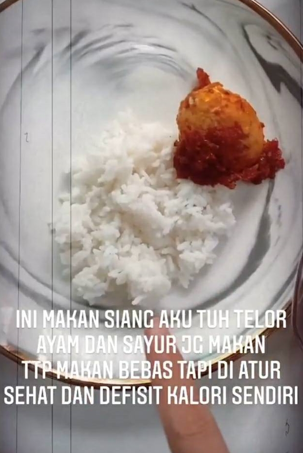 7 Menu diet Fairuz A. Rafiq, hanya makan buah di malam hari
