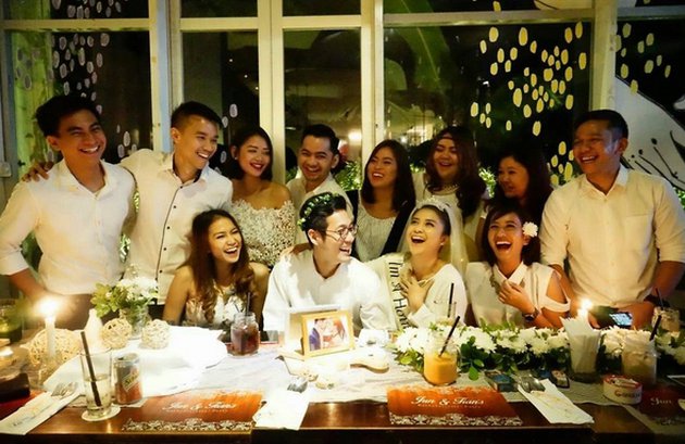 Betapa memukau, yuk tengok potret dekorasi bridal shower 9 seleb