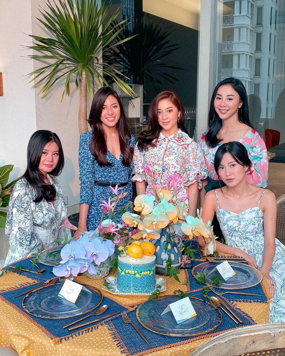 Betapa memukau, yuk tengok potret dekorasi bridal shower 9 seleb