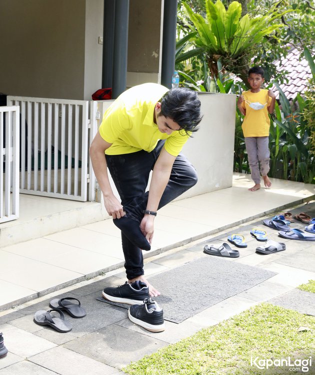 7 Potret Mahdy Reza di lokasi syuting 'Buku Harian Seorang Istri'