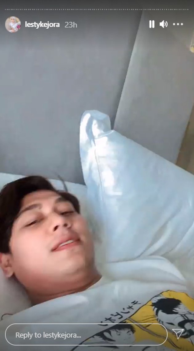 Malu-malu mau, ini 9 potret kehidupan pengantin anyar Lesty & Billar