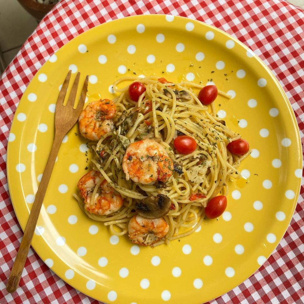 11 Resep spaghetti aglio olio, nikmatnya kayak di resto