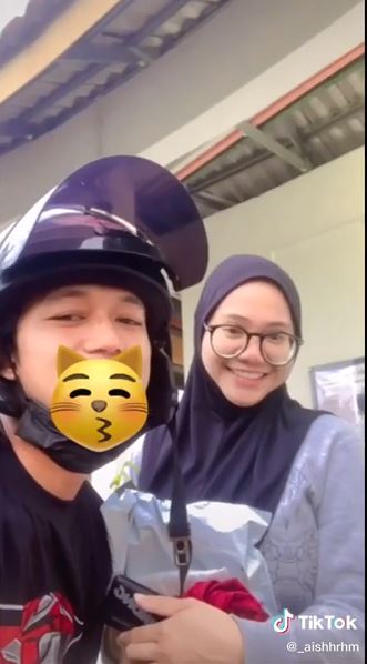Viral kisah cinta kurir dan pelanggan, antar paket sambil PDKT