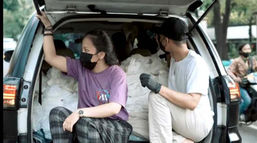 9 Momen Atta masak 1000 porsi bakso mercon, turuti ngidam Aurel