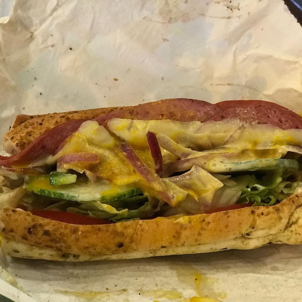 Bakal hadir di Indonesia, ini 7 menu andalan Subway di berbagai negara