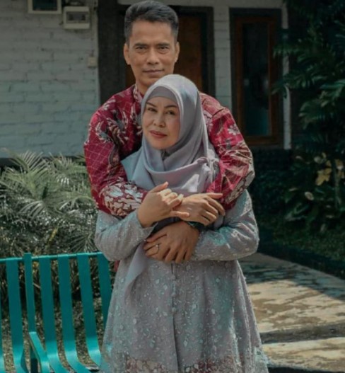 25 Tahun menikah, ini 9 potret harmonis ayah dan ibu Lesty Kejora