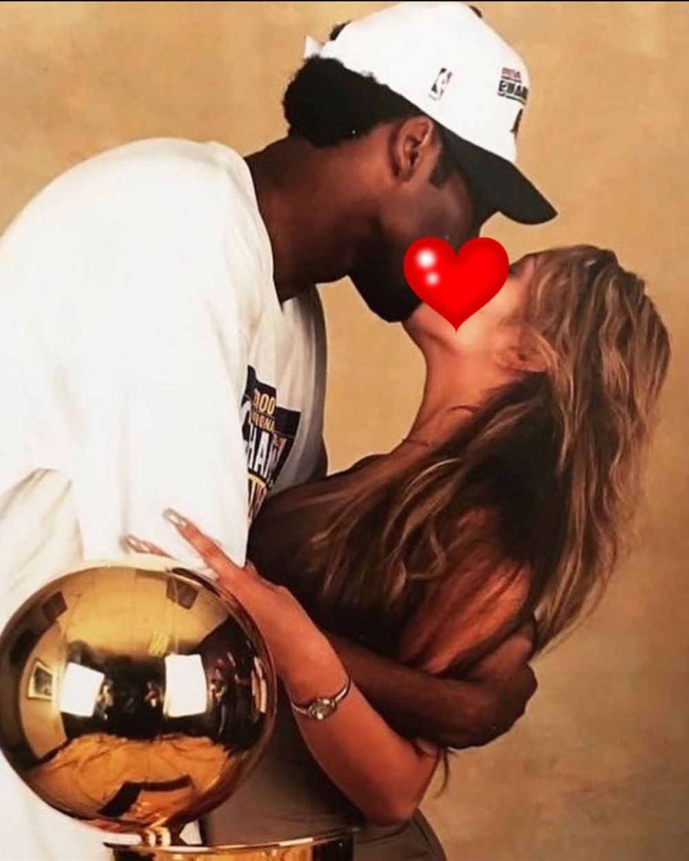 Mendiang Kobe Bryant ultah ke-43, sang istri tulis pesan penuh cinta