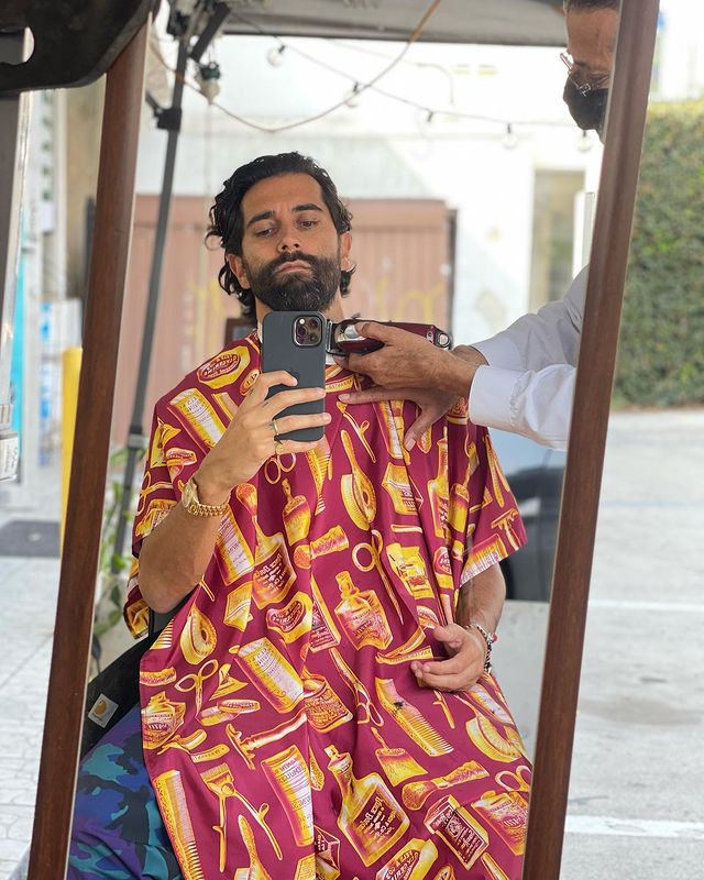 7 Momen Yellow Claw kulineran Indonesia di LA, makan nasi rames