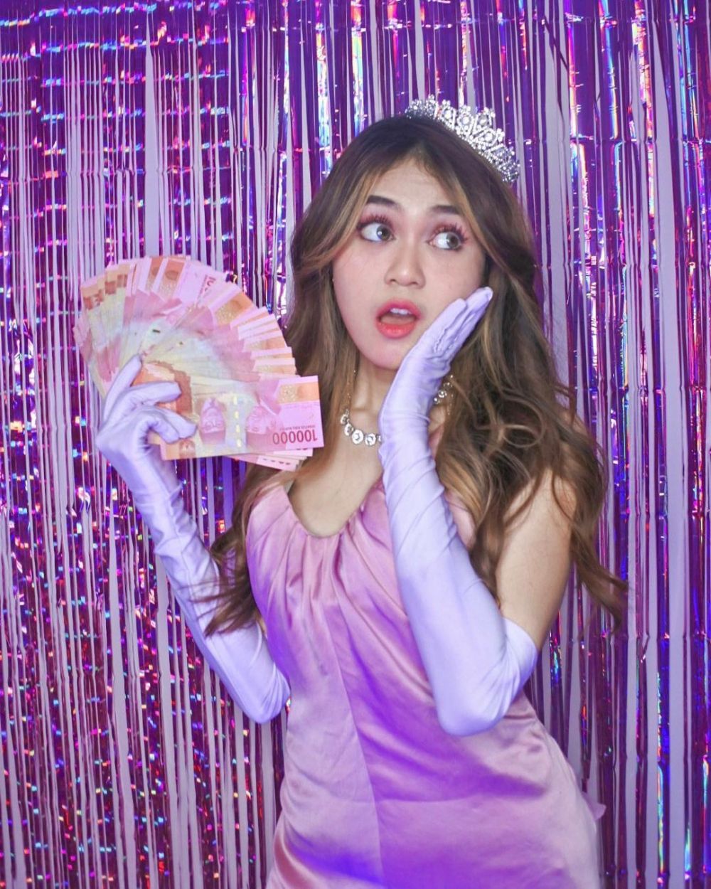 7 Potret ultah ke-23 keponakan Paramitha Rusady, kuenya curi perhatian