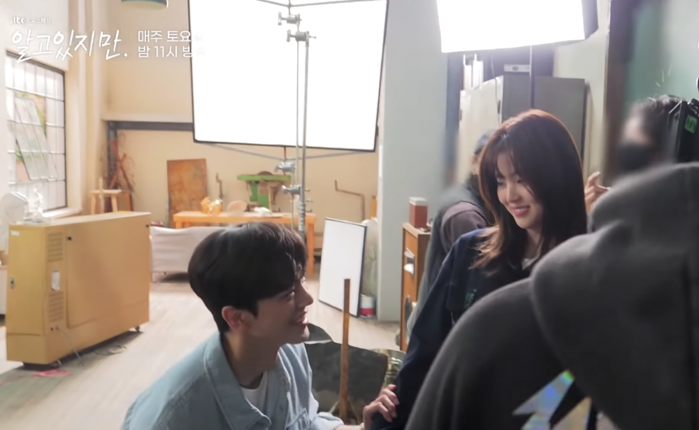 9 Potret akrab Song Kang & Han So-hee di belakang layar, bikin gemas