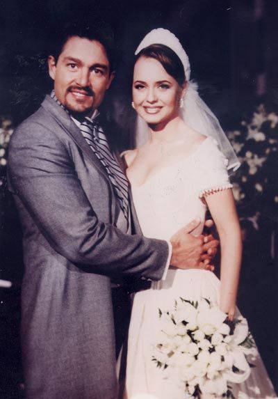 Momen pernikahan 7 pasangan seleb di telenovela ini bikin baper
