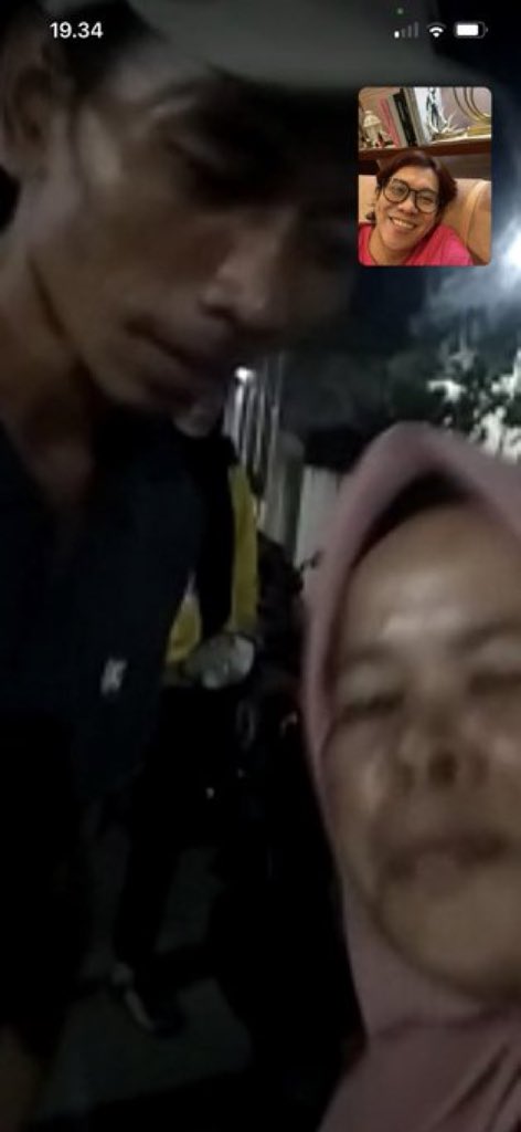 Kisah driver ojek online bersepeda 15 km, semangatnya diganjar motor