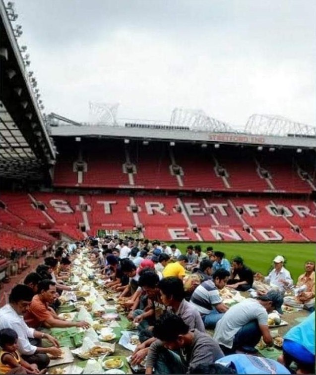 11 Meme kocak kembalinya Cristiano Ronaldo ke MU, coming home