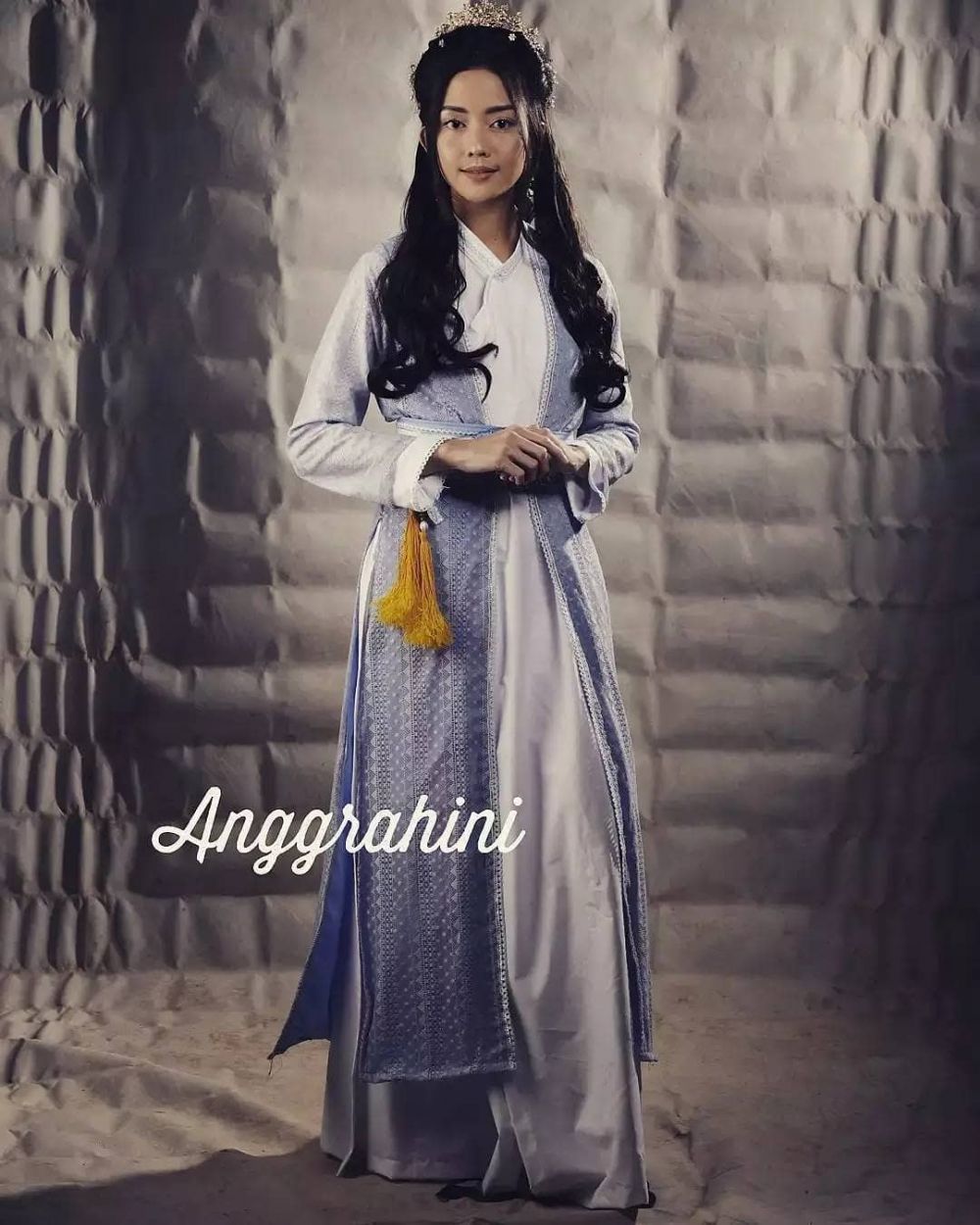7 Gaya Ririn Dwi Ariyanti main drama kolosal, kostum jadi sorotan