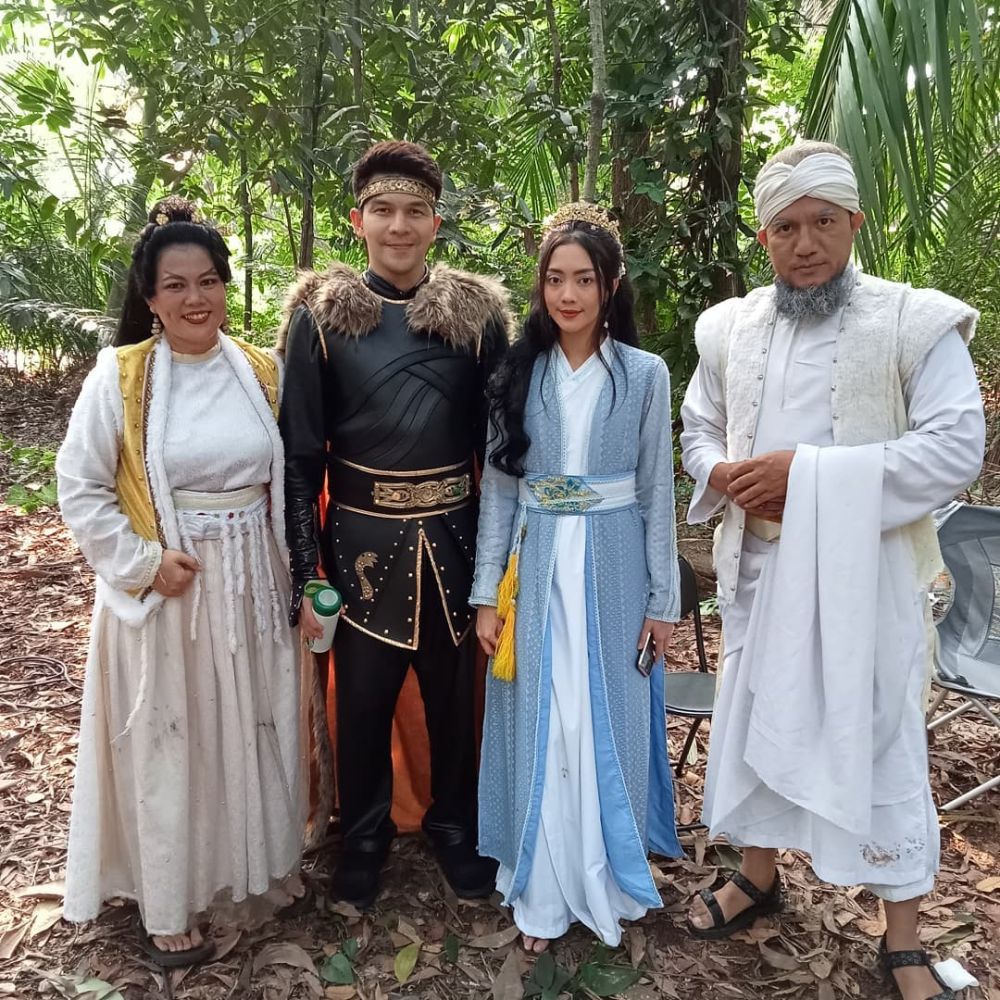 7 Gaya Ririn Dwi Ariyanti main drama kolosal, kostum jadi sorotan