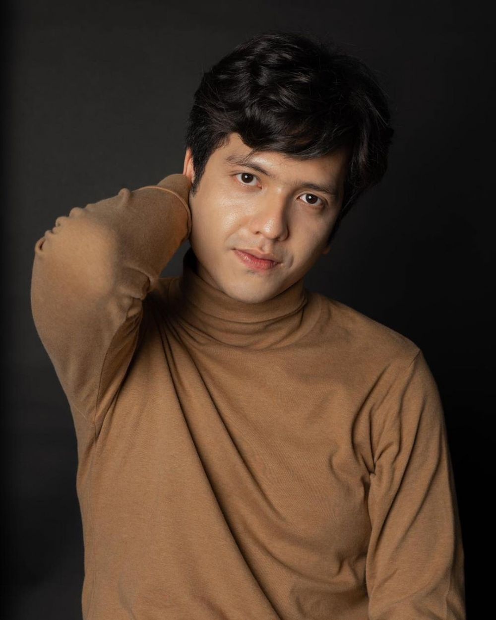 7 Gaya pemotretan Glenca Chysara dan Rendi Jhon, mesra abis