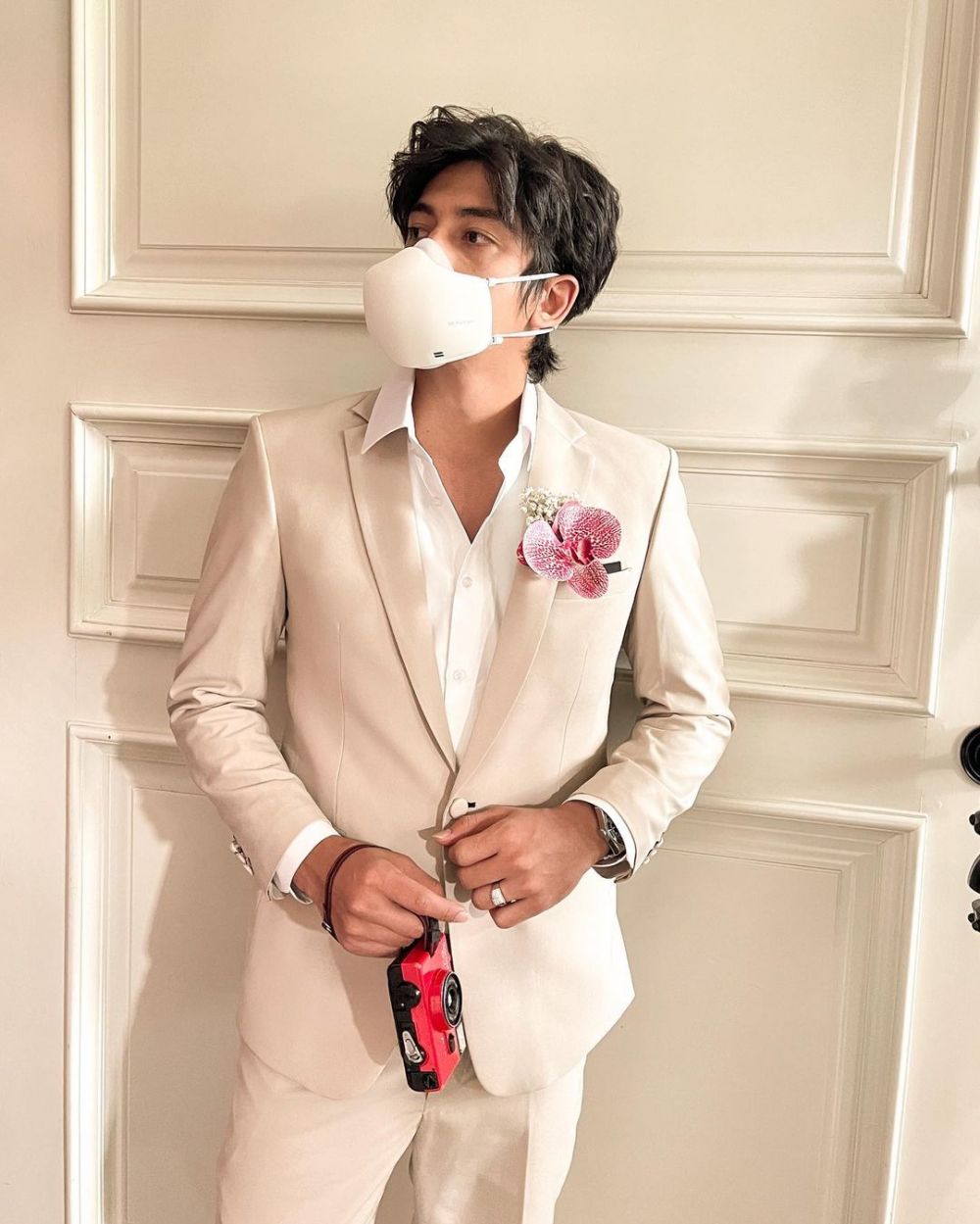 Gaya 9 seleb hadiri tasyakuran pernikahan Lesty Kejora & Rizky Billar