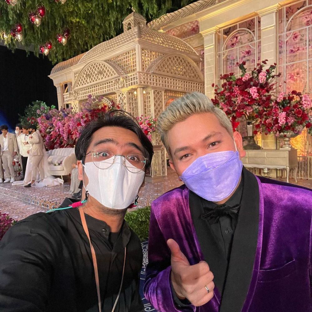 Gaya 9 seleb hadiri tasyakuran pernikahan Lesty Kejora & Rizky Billar