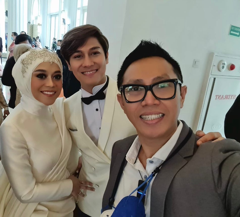 Gaya 9 seleb hadiri tasyakuran pernikahan Lesty Kejora & Rizky Billar