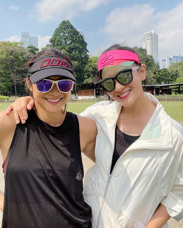 7 Rahasia awet muda Ririn Ekawati, rutin makan buah dan sayur