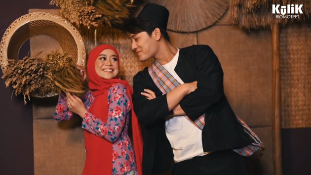 9 Pemotretan Lesty Kejora & Rizky Billar tema Kabayan, posenya kocak