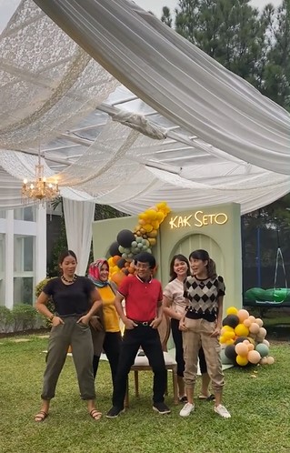 Energiknya aksi Kak Seto rayakan ulang tahun ke-70, seasyik anak muda