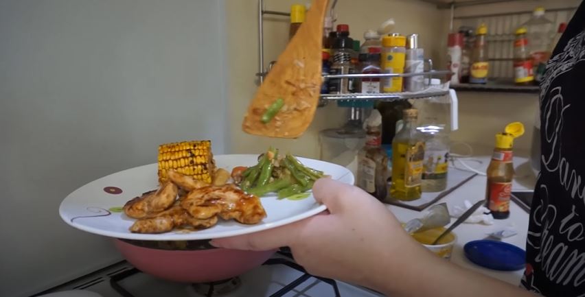 7 Menu simpel Tina Toon ini manjur bantu turunkan berat badan