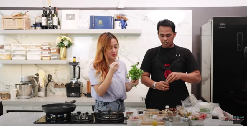 9 Momen Lord Adi masak bareng Fani juara MasterChef 5, kocak maksimal