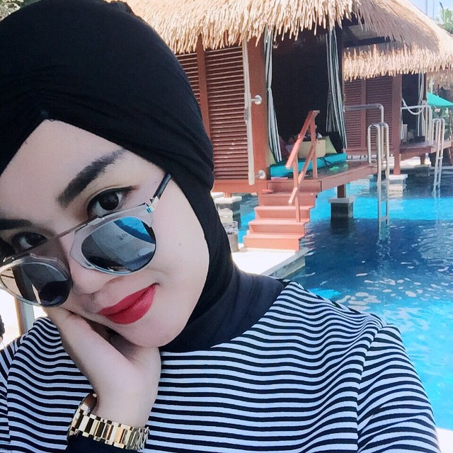 9 Transformasi gaya hijab Medina Zein dari masa ke masa