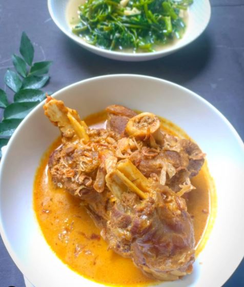 9 Resep kari daging, bumbu rempahnya nendang banget