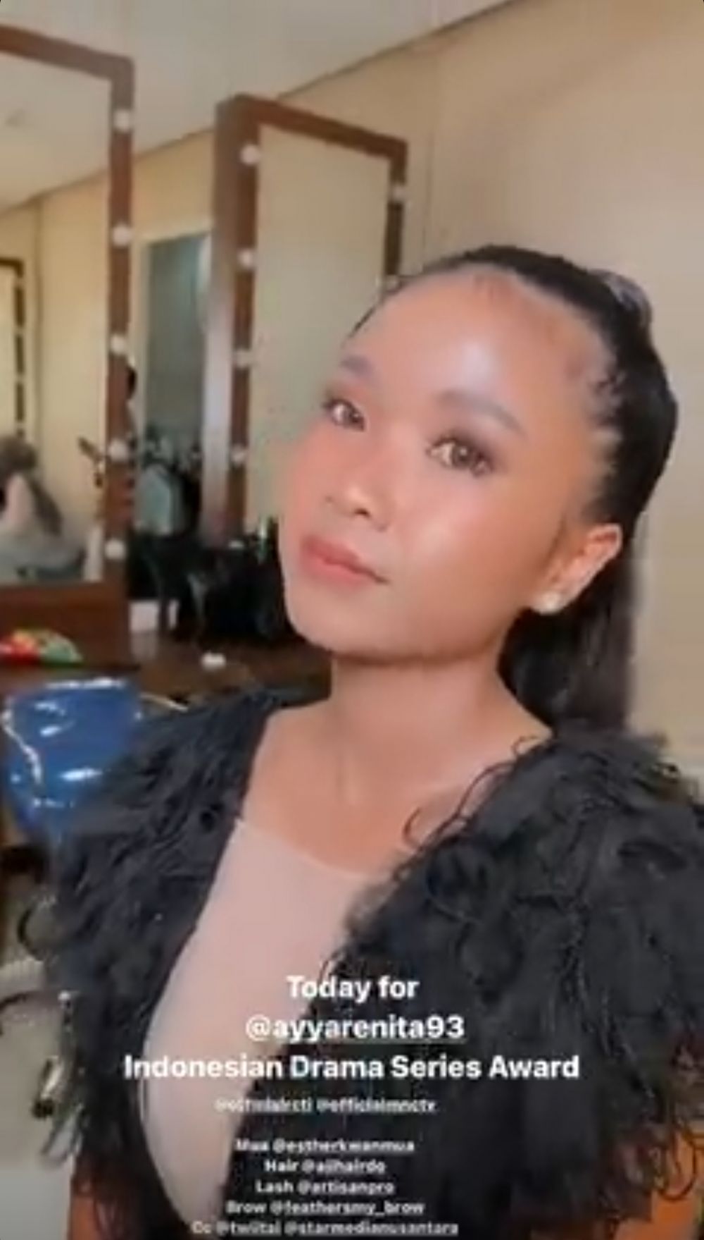 8 Potret pemain Ikatan Cinta di acara penghargaan, sukses borong piala