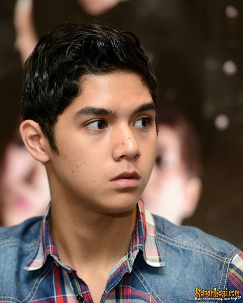 9 Potret awal karier Al Ghazali, pernah keren dengan rambut gondrong