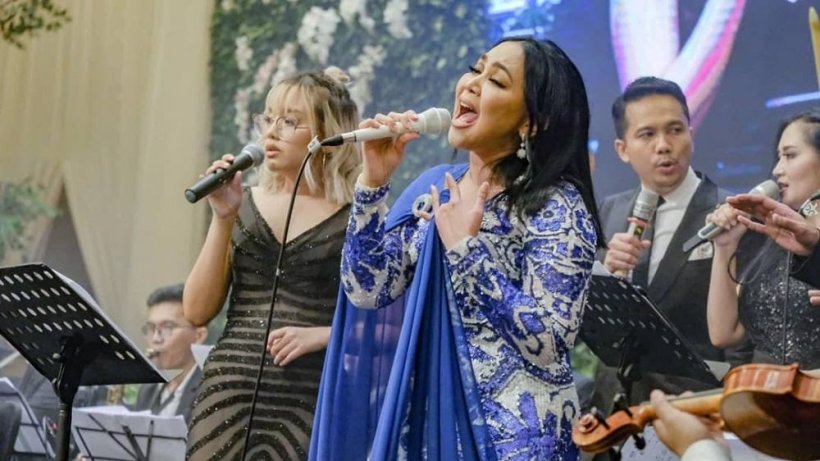 Aksi 7 penyanyi duet bareng anak di panggung, terbaru Ayu Ting Ting