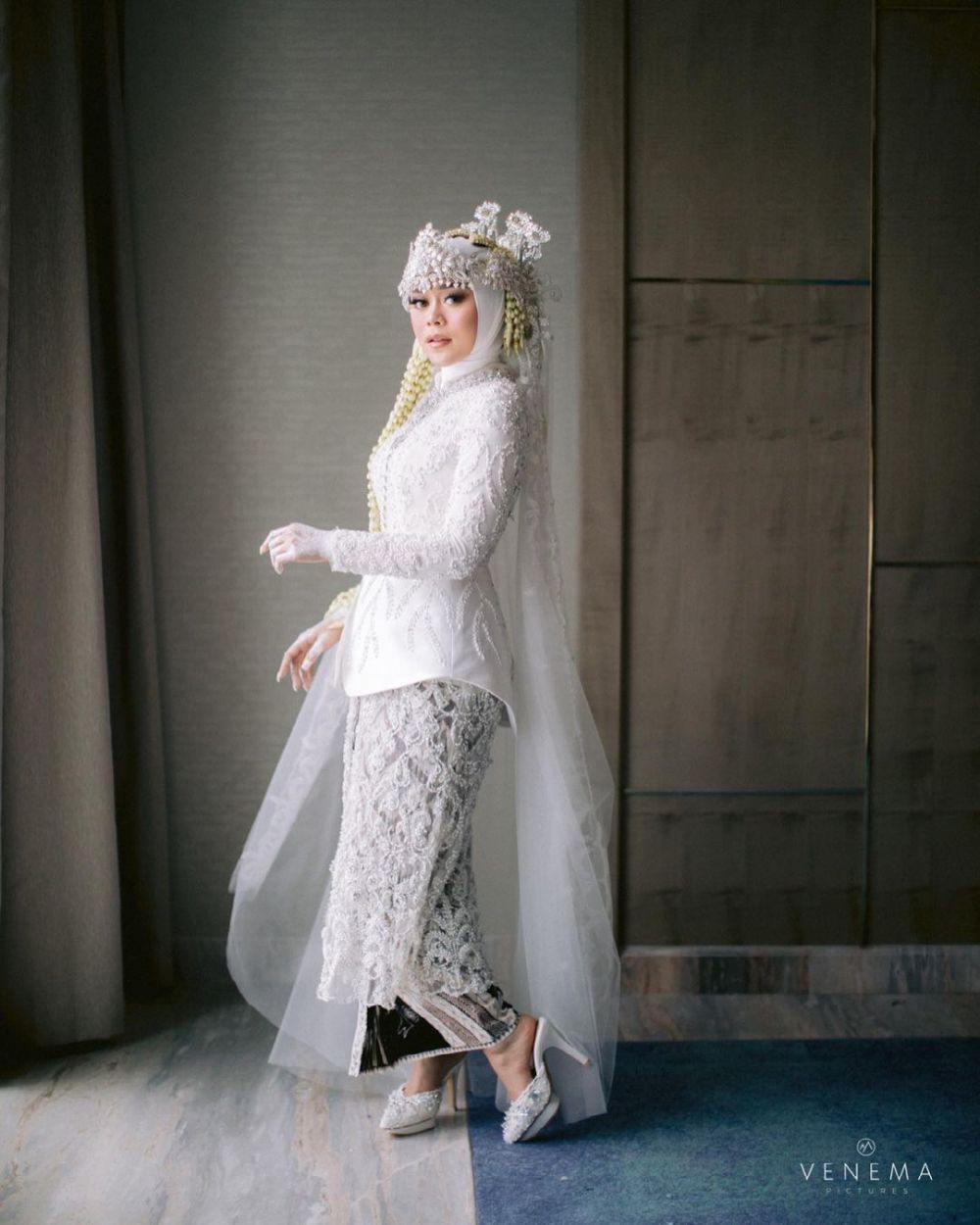 7 Beda gaya Lesty Kejora kenakan kebaya Renzi Lazuardi, sarat makna