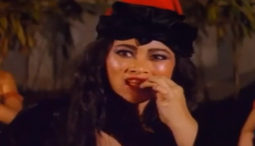 11 Potret lawas Suzanna perankan tokoh ratu, mahkota ularnya ikonik