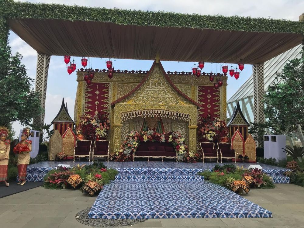 11 Potret dekorasi rangkaian acara pernikahan Lesty dan Rizky Billar